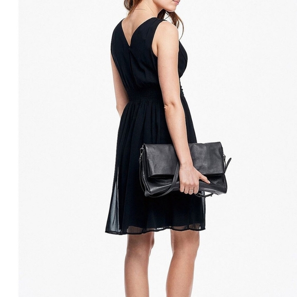 Crossover Front Sleeveless Black Dress - Picture 5 of 6